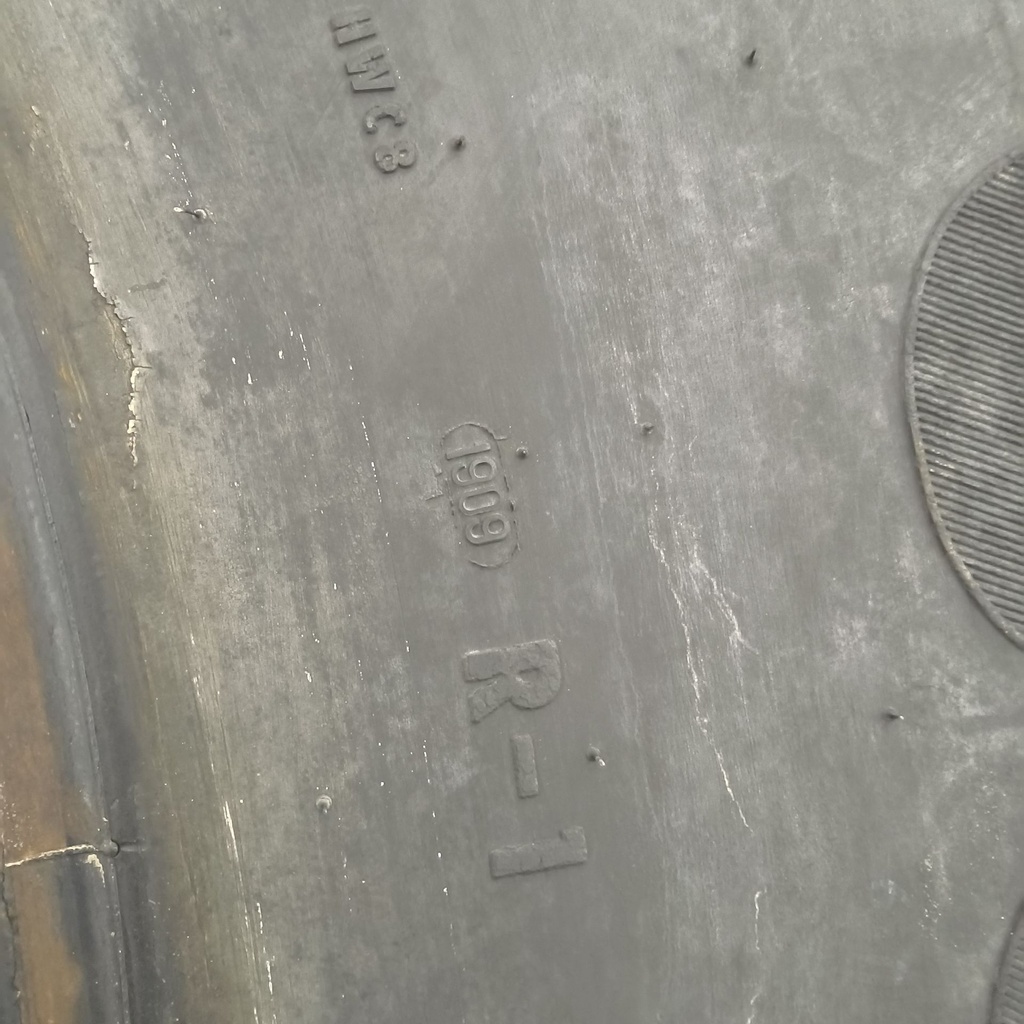 650/85R38 Continental Super Volume SVT R-1W 173D/176A8 90%