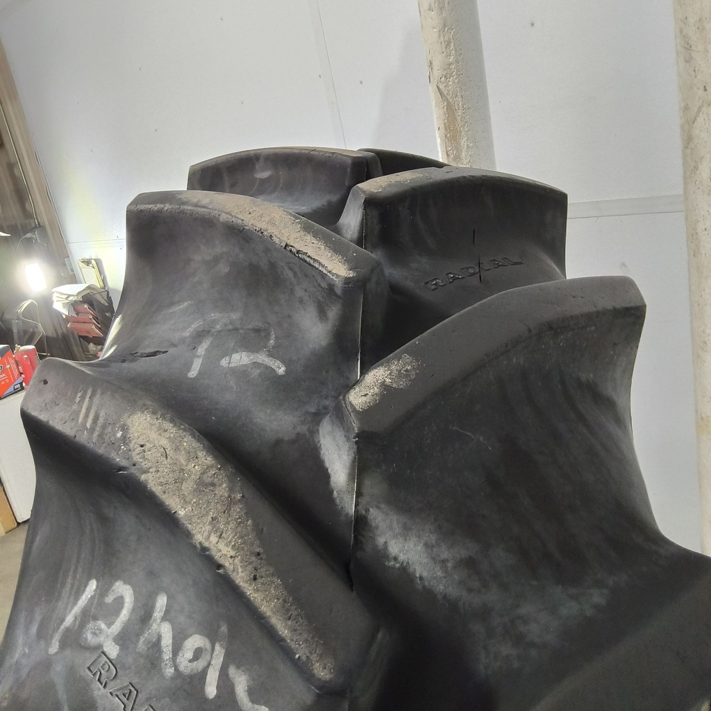 16.9R30 Goodyear Farm Super Traction Radial R-1W 137B 75%