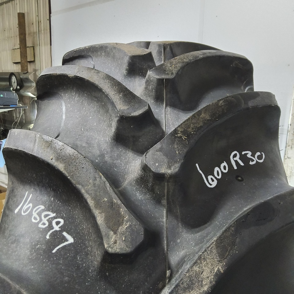 600/70R30 Firestone Radial All Traction DT R-1W 152B 90%