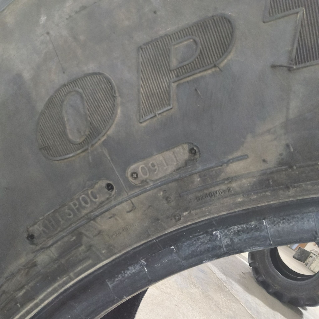 600/70R30 Goodyear Farm DT824 Optitrac R-1W 152A8 85%