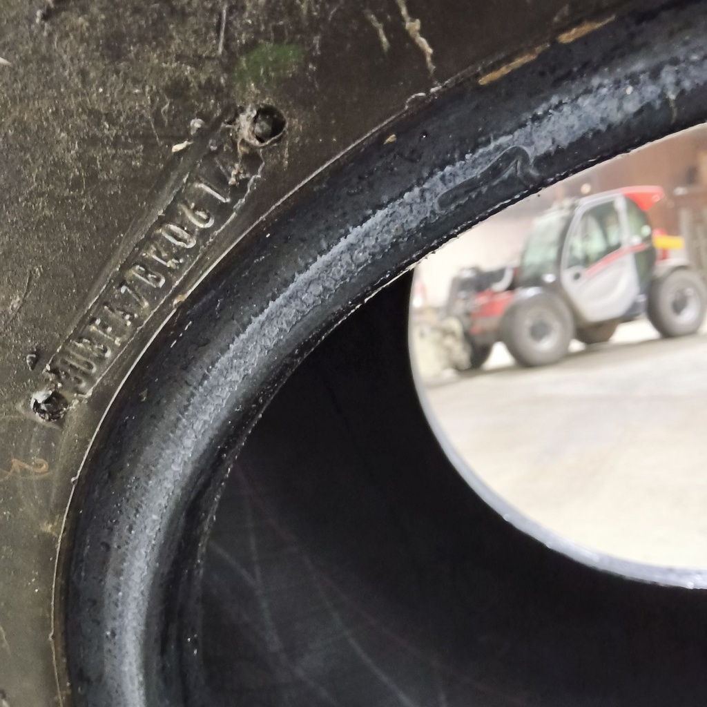 21.5L-16.1SL American Farmer (STA) Turf Traction R-3 C (6 Ply), 99%