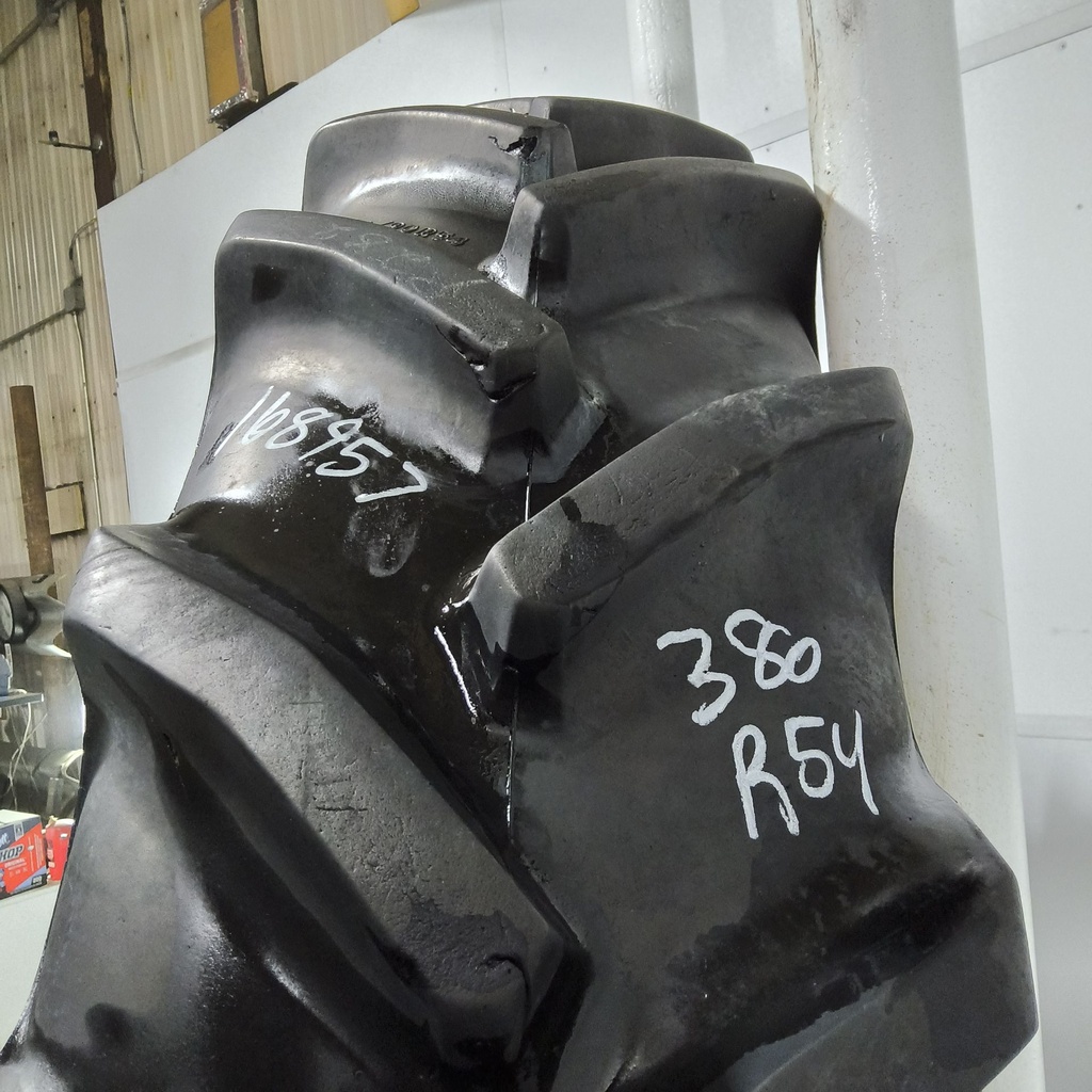 380/90R54 Goodyear Farm DT800 Super Traction R-1W 162A8 95%