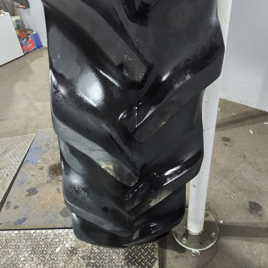 380/90R54 Goodyear Farm DT800 Super Traction R-1W 162A8 95%