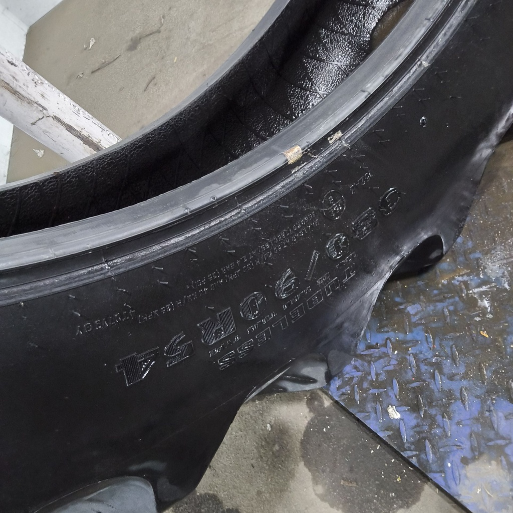 380/90R54 Goodyear Farm DT800 Super Traction R-1W 162A8 95%