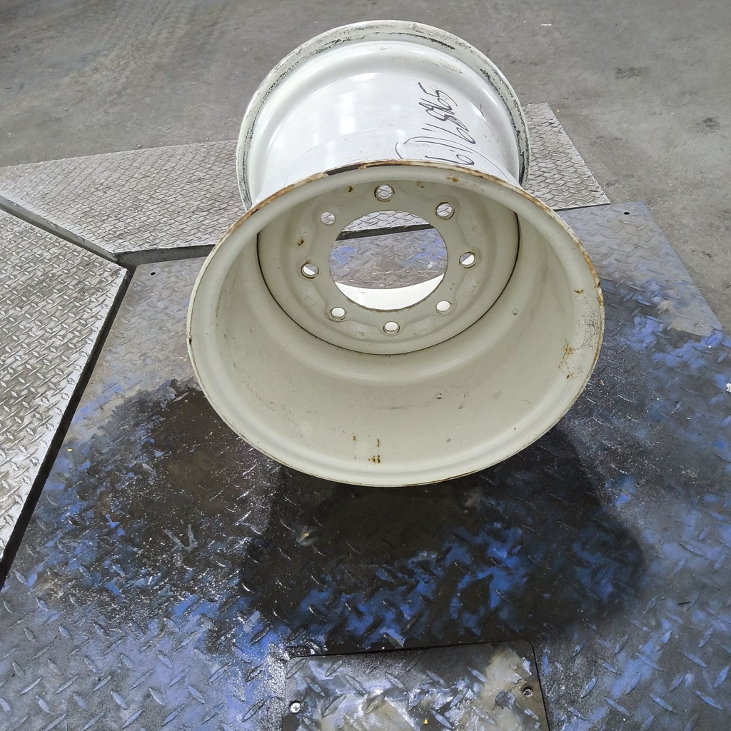 16"W x 16.1"D, Off White 8-Hole Flat Plate , -1.12" Offset