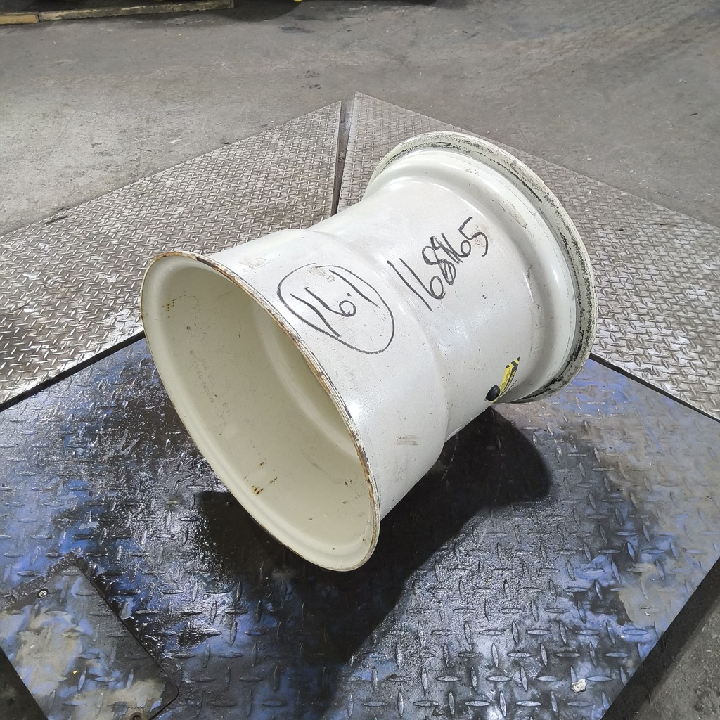 16"W x 16.1"D, Off White 8-Hole Flat Plate , -1.12" Offset