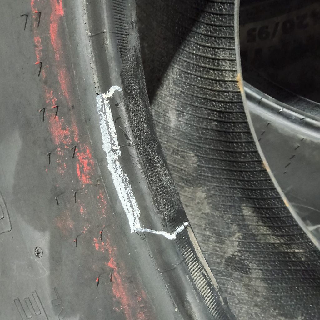 18.4R42 Goodyear Farm Special Sure Grip Radial TD8 R-2 148A8 90%