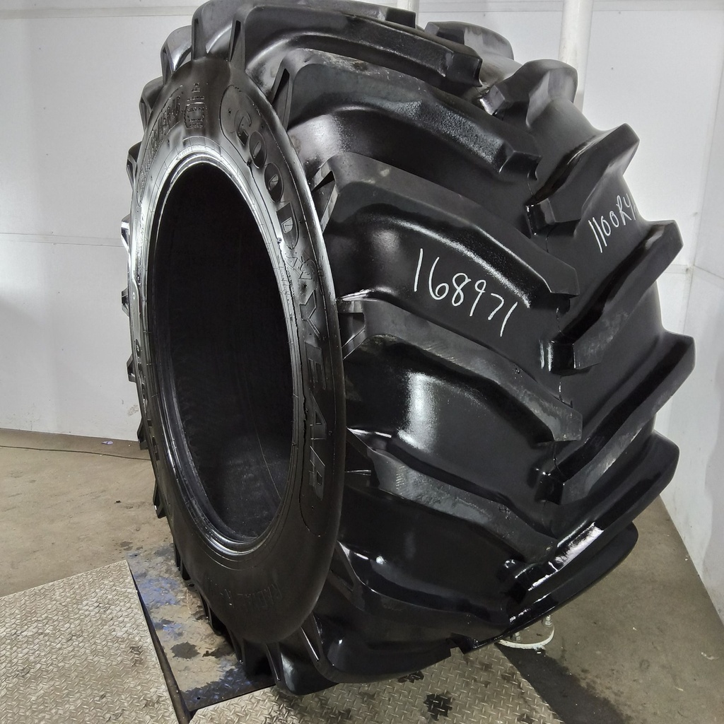 LSW1100/45R46 Goodyear Farm DT930 R-1W 195D 90%