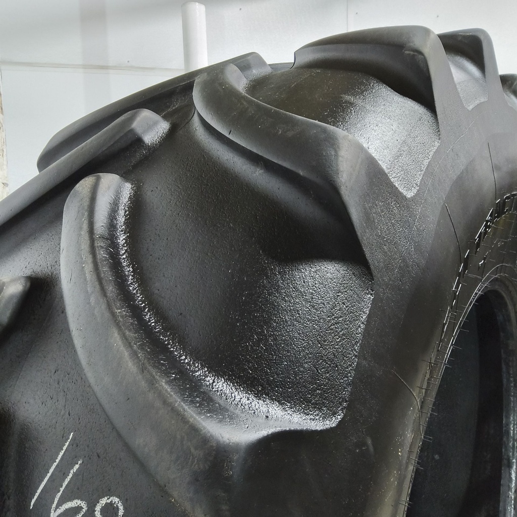 800/70R38 Firestone Maxi Traction R-1W 173D/173B 75%