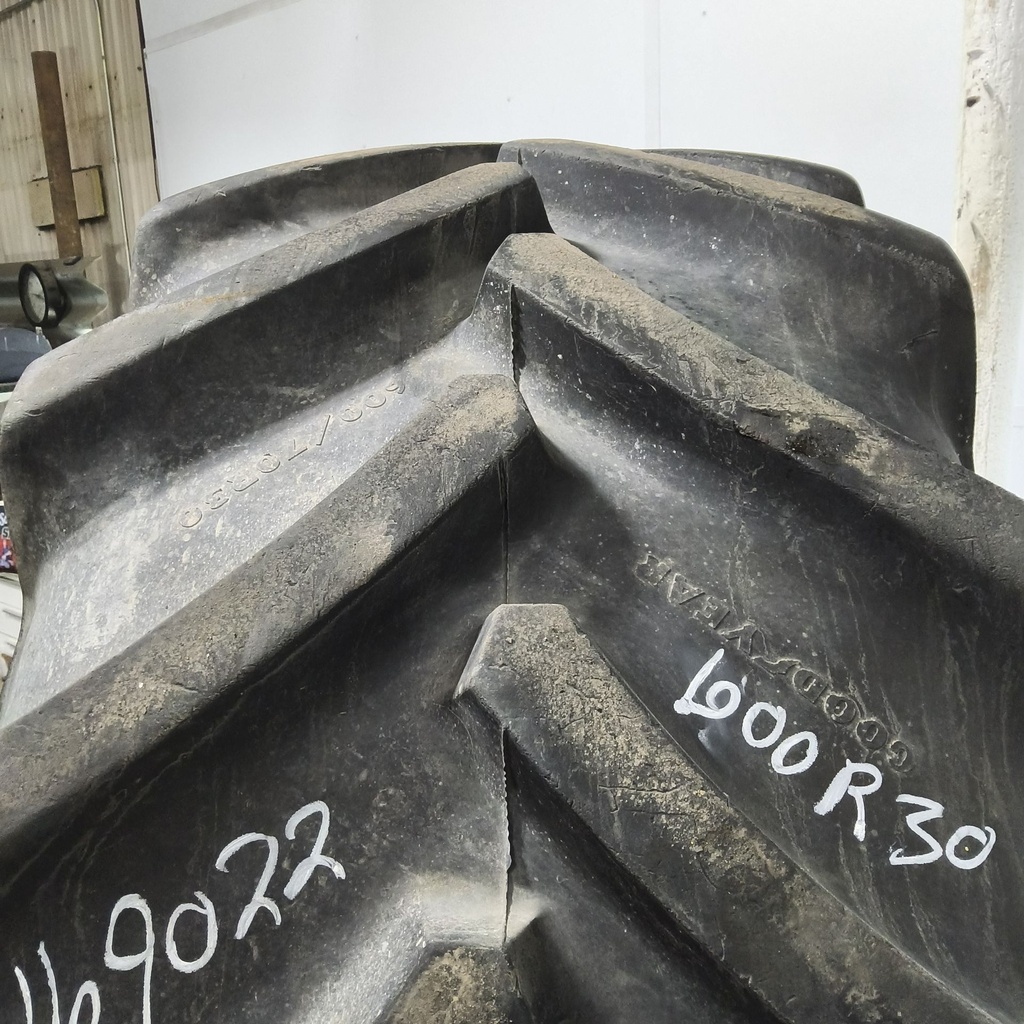 600/70R30 Goodyear Farm DT824 Optitrac R-1W 152B 90%