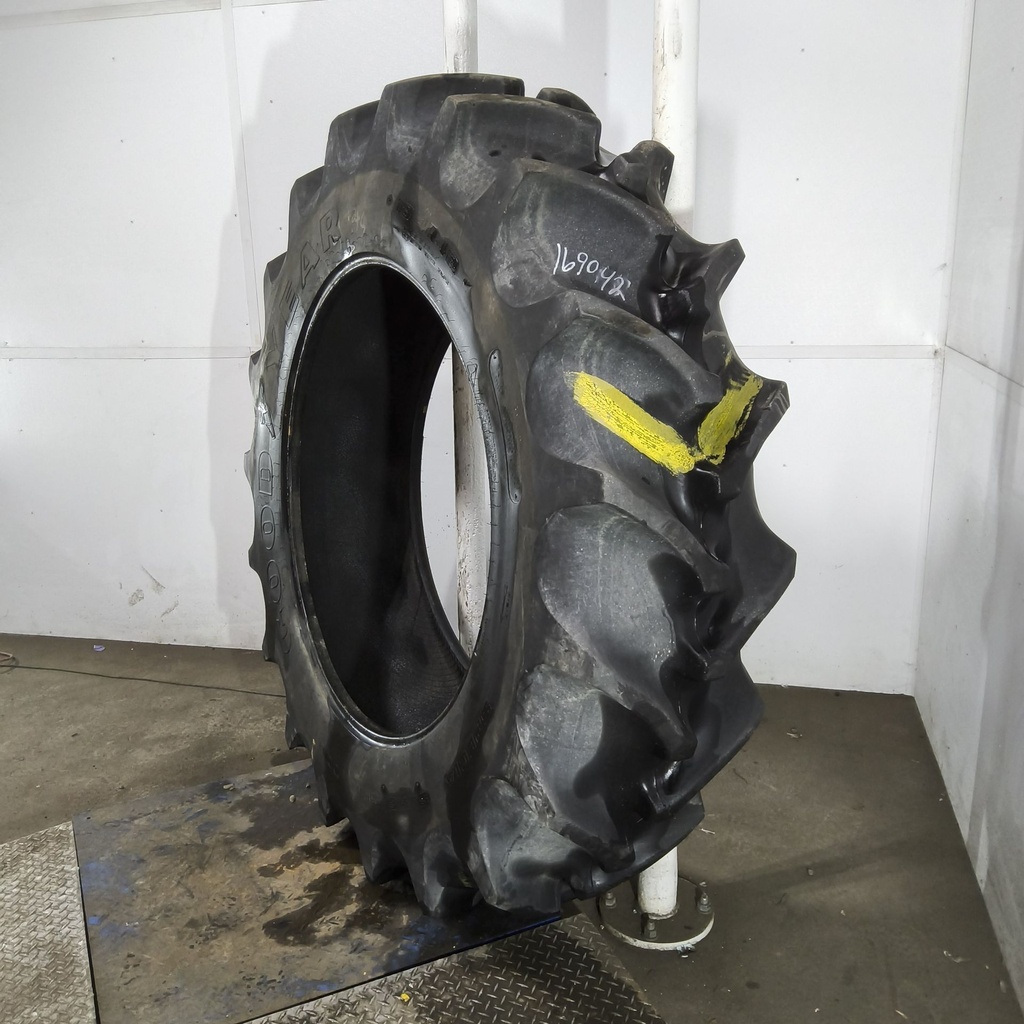 18.4R42 Goodyear Farm Special Sure Grip Radial TD8 R-2 148A8 85%