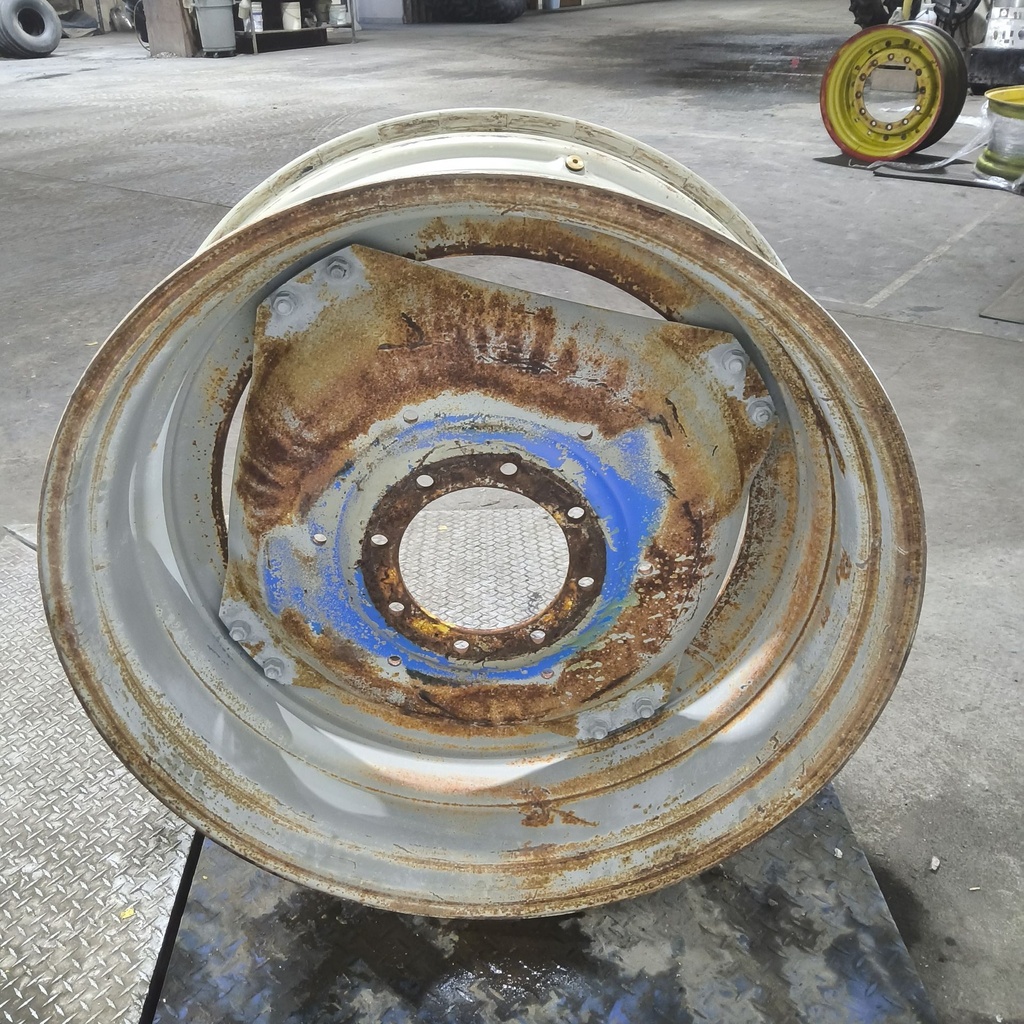 15"W x 38"D, John Deere Yellow 8-Hole Stub Disc (groups of 2 bolts) , 1.75" Offset