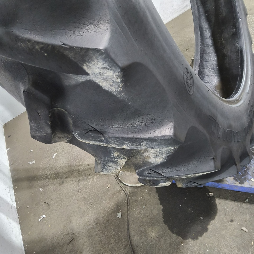 320/90R54 Goodyear Farm DT800 Super Traction R-1W 149A8 45%