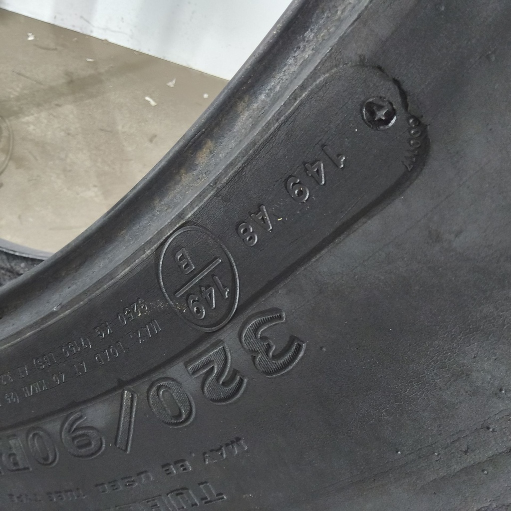 320/90R54 Goodyear Farm DT800 Super Traction R-1W 149A8 45%