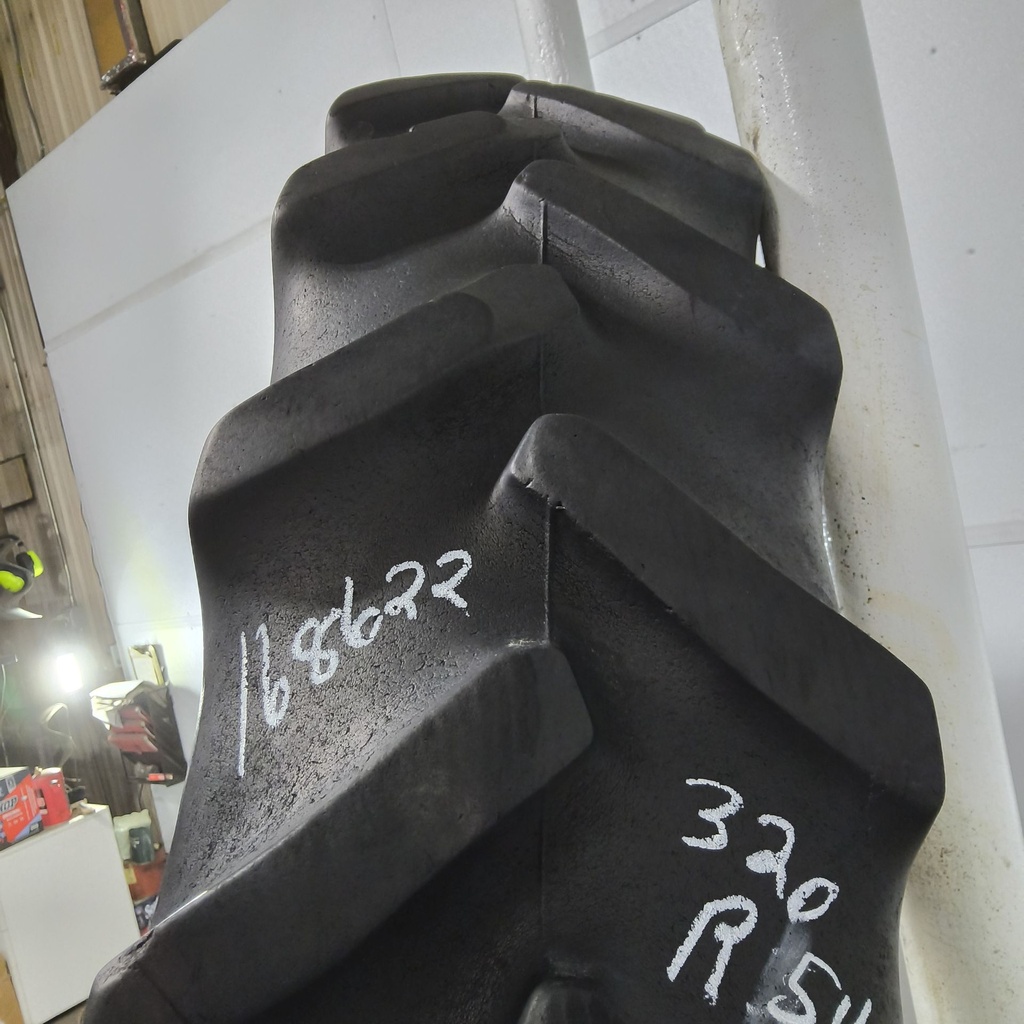 320/90R54 Goodyear Farm DT800 Super Traction R-1W 149A8 45%