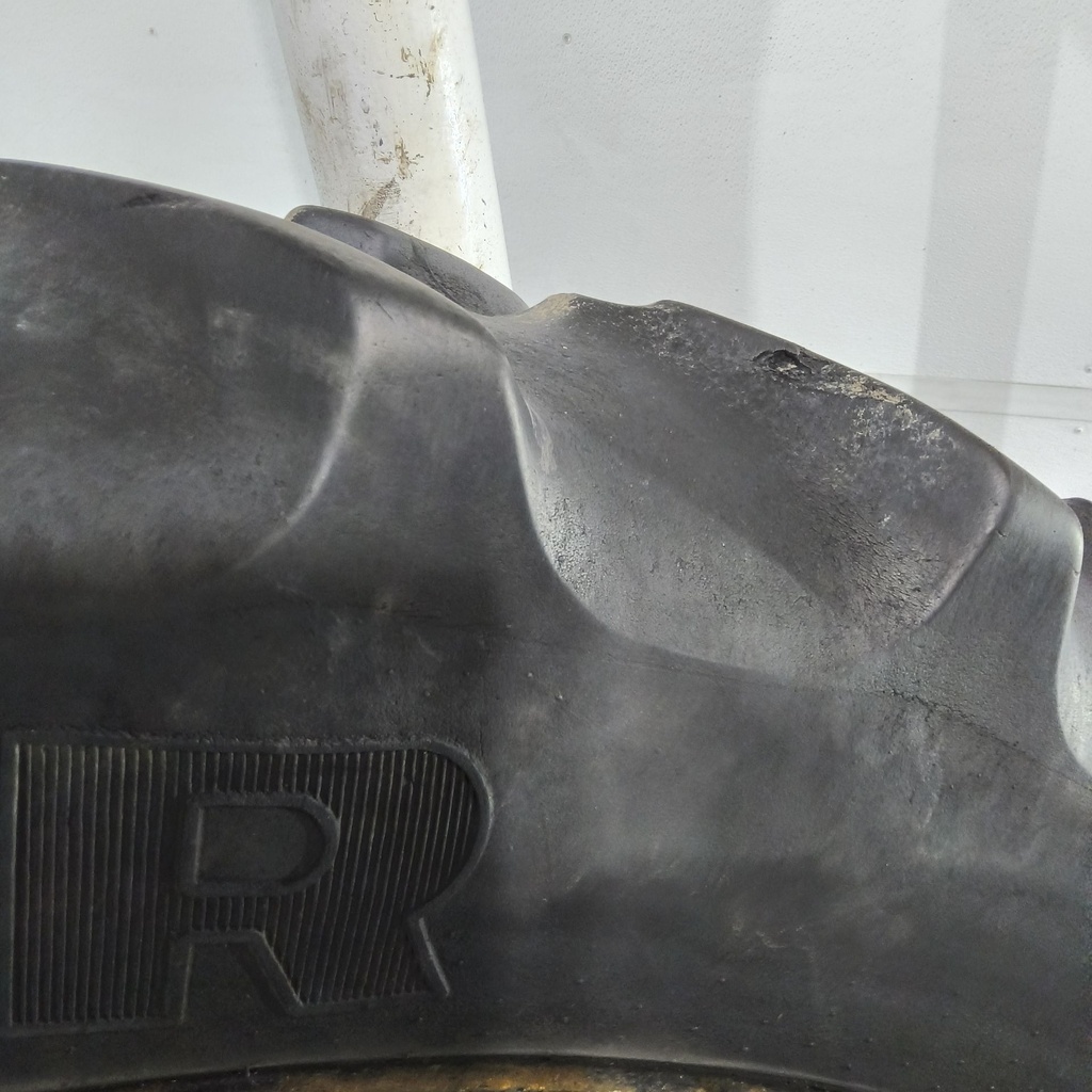 320/90R54 Goodyear Farm DT800 Super Traction R-1W 149A8 45%