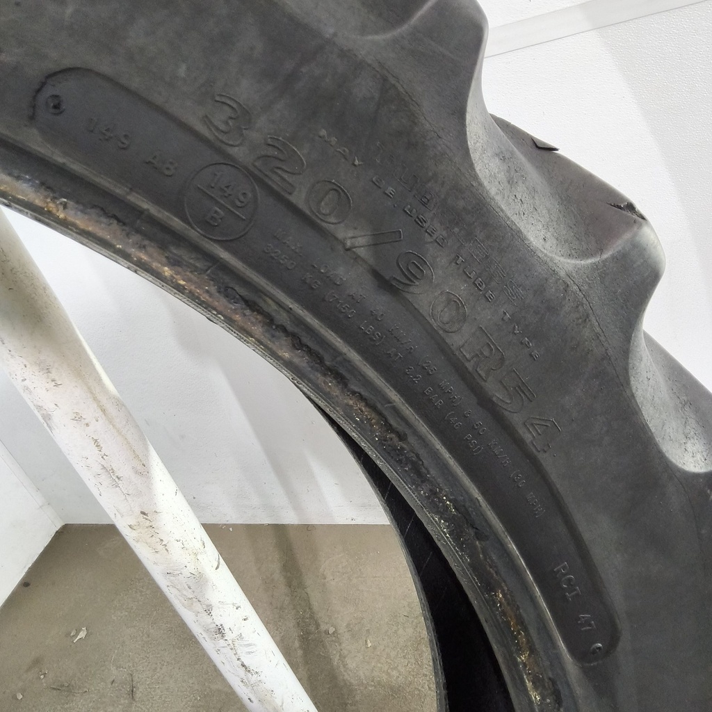 320/90R54 Goodyear Farm DT800 Super Traction R-1W 149A8 45%