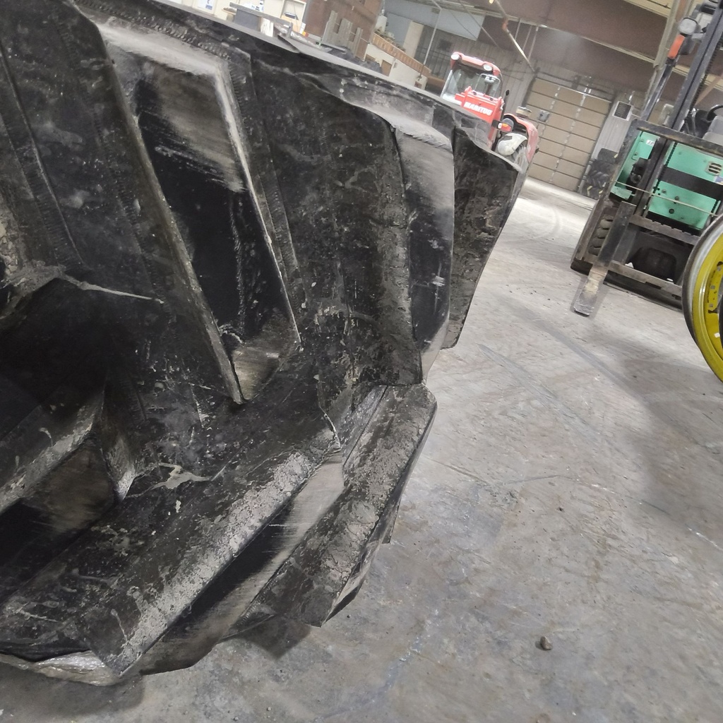 25" Camso Track 6500 Fendt  943 Vario MT 85%