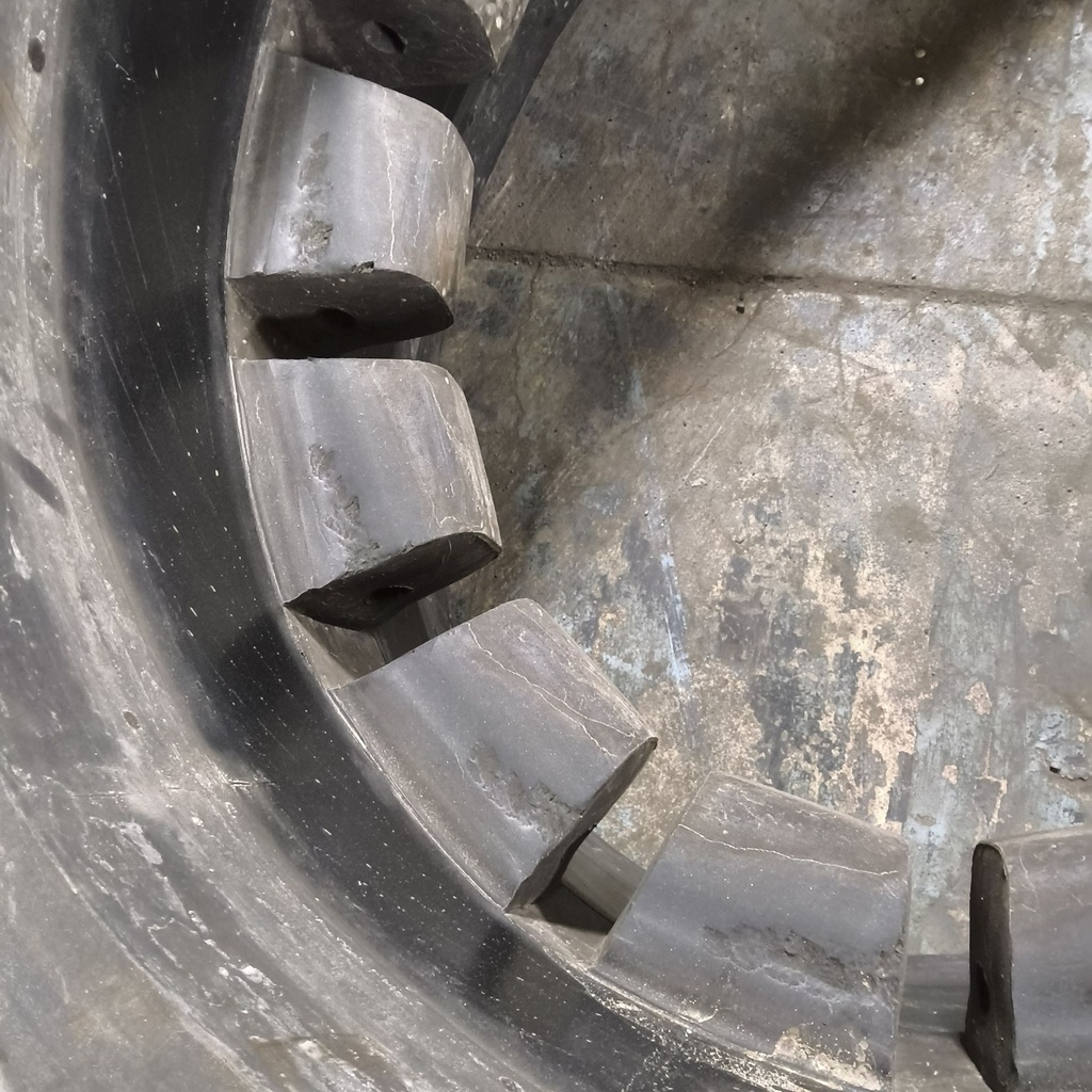 25" Camso Track 6500 Fendt  943 Vario MT 85%