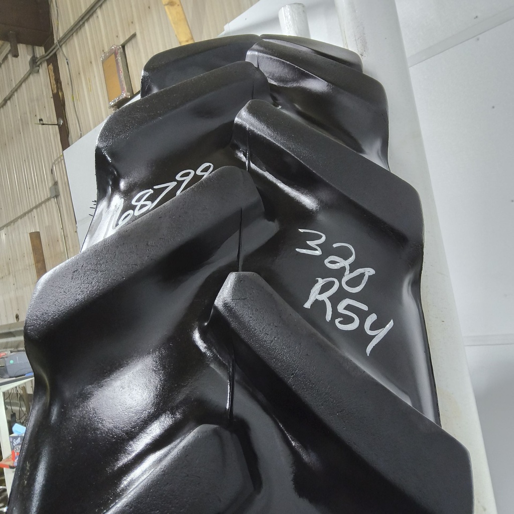 320/125R54 Goodyear Farm DT800 Optitrac R-1W 155A8 65%