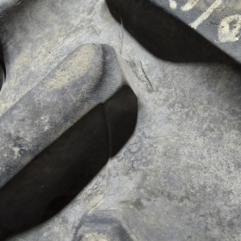 320/125R54 Goodyear Farm DT800 Optitrac R-1W 155A8 65%