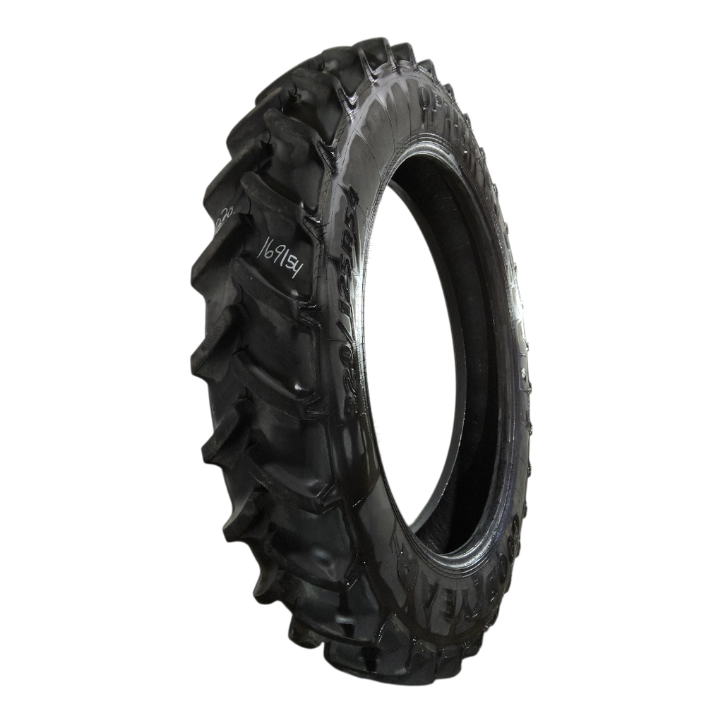 320/125R54 Goodyear Farm DT800 Optitrac R-1W 155A8 80%