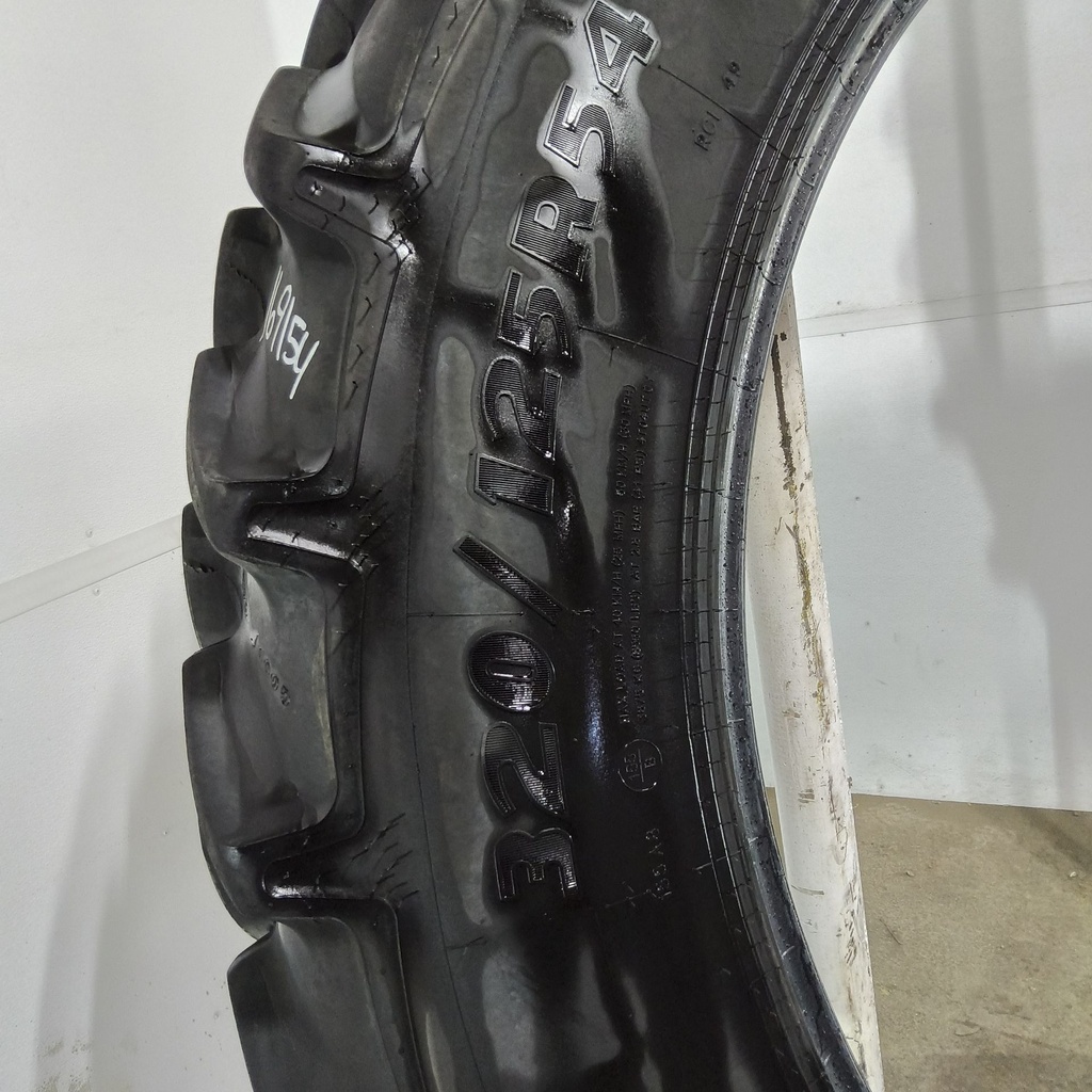 320/125R54 Goodyear Farm DT800 Optitrac R-1W 155A8 80%