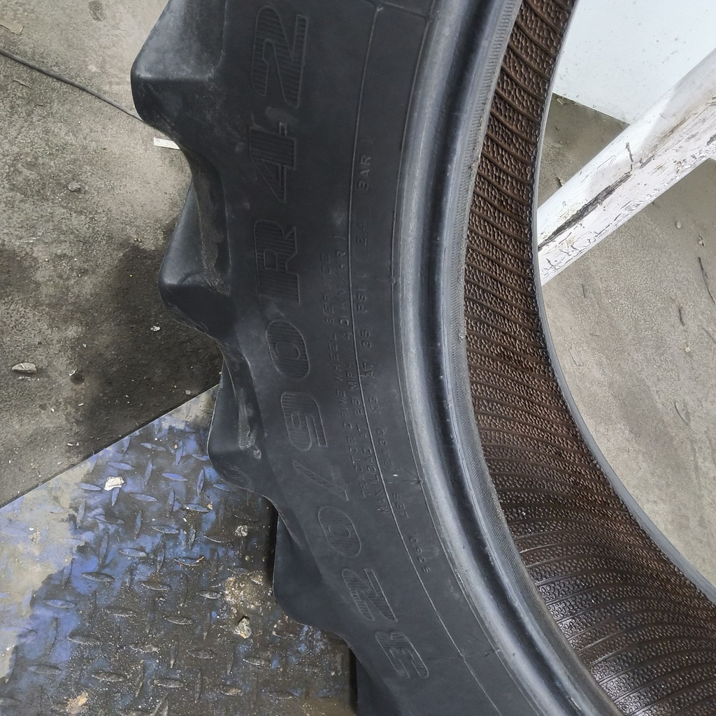 320/90R42 Firestone Radial 9000 R-1W 139B 45%