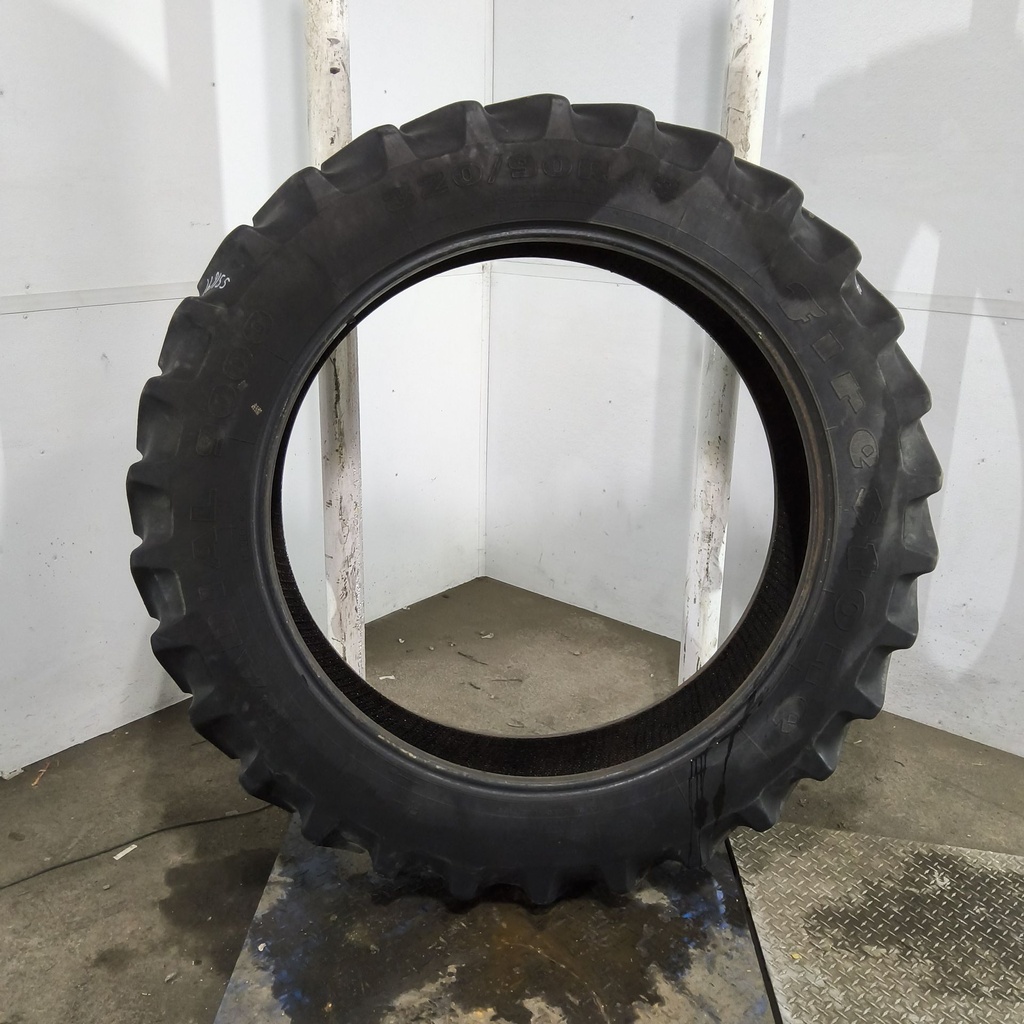 320/90R42 Firestone Radial 9000 R-1W 139B 50%