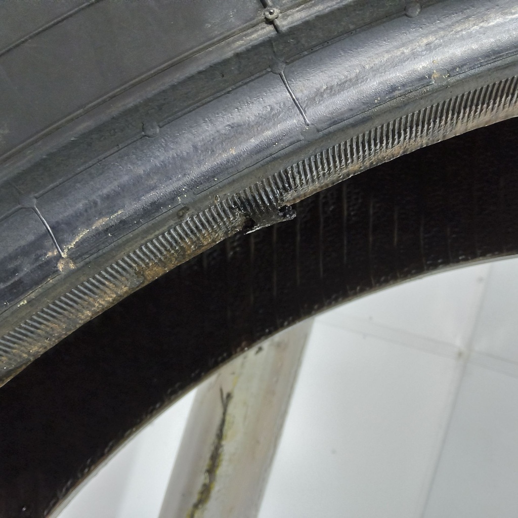 320/90R42 Firestone Radial 9000 R-1W 139B 50%