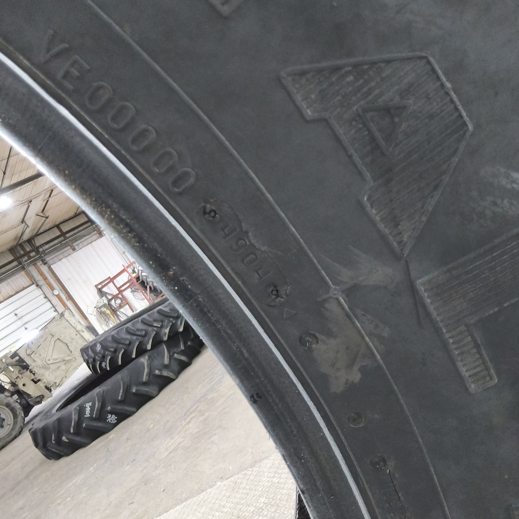 320/90R42 Firestone Radial 9000 R-1W 139B 50%