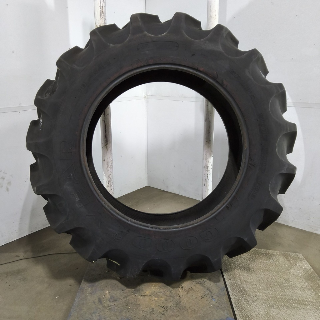 18.4R42 Goodyear Farm Special Sure Grip Radial TD8 R-2 148A8 99%