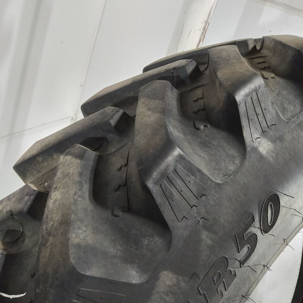 VF420/95R50 BKT Tires Agrimax Spargo R-1 177D 85%