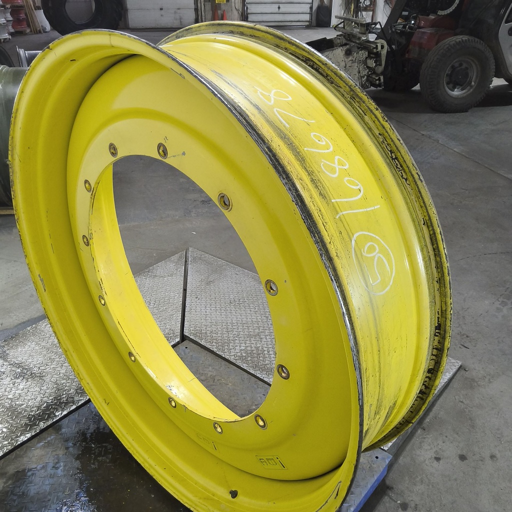 13"W x 50"D, John Deere Yellow 12-Hole Stub Disc Sprayer , 2.88" Offset