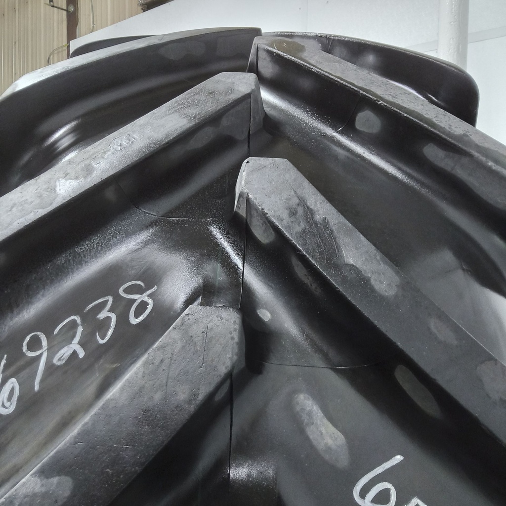 650/75R38 Michelin MachXBib R-1W 169B 90%