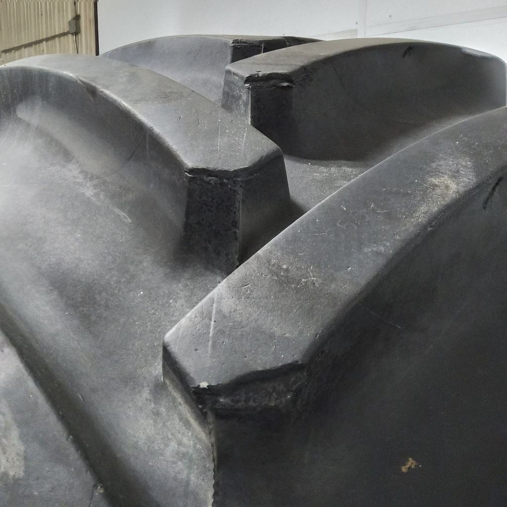 650/85R38 Continental Super Volume SVT R-1W 173D/176A8 90%