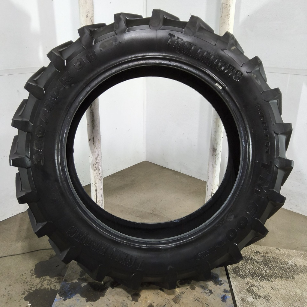 380/80R38 Trelleborg TM600 R-1W 142B/142A8 99%