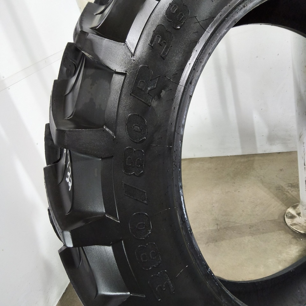 380/80R38 Trelleborg TM600 R-1W 142B/142A8 99%