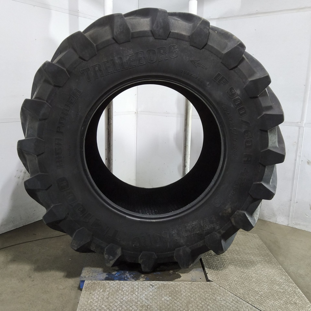 IF900/60R42 Trelleborg TM1000 High Power R-1W 180D 60%