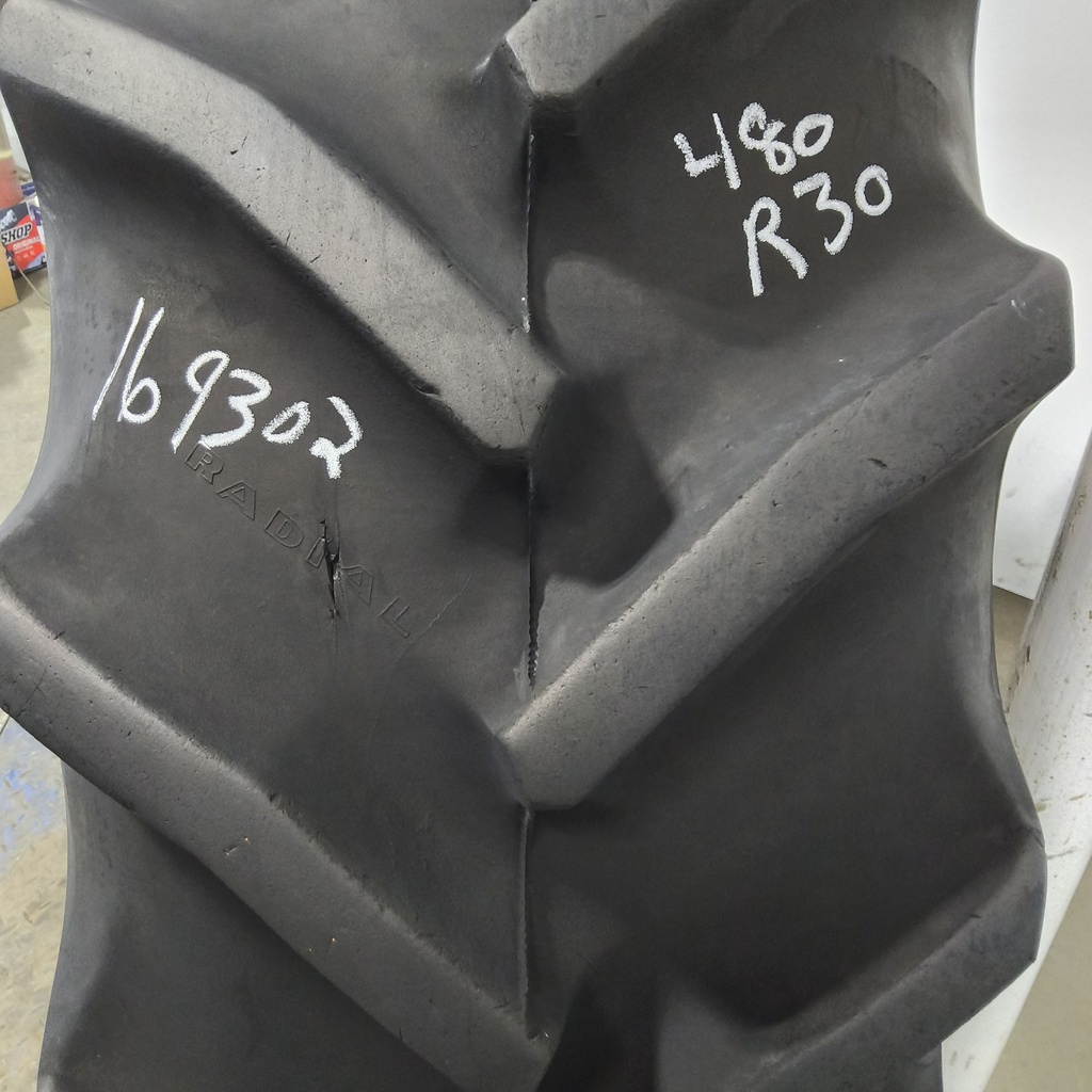 480/70R30 Goodyear Farm DT810 R-1W 152A8 80%