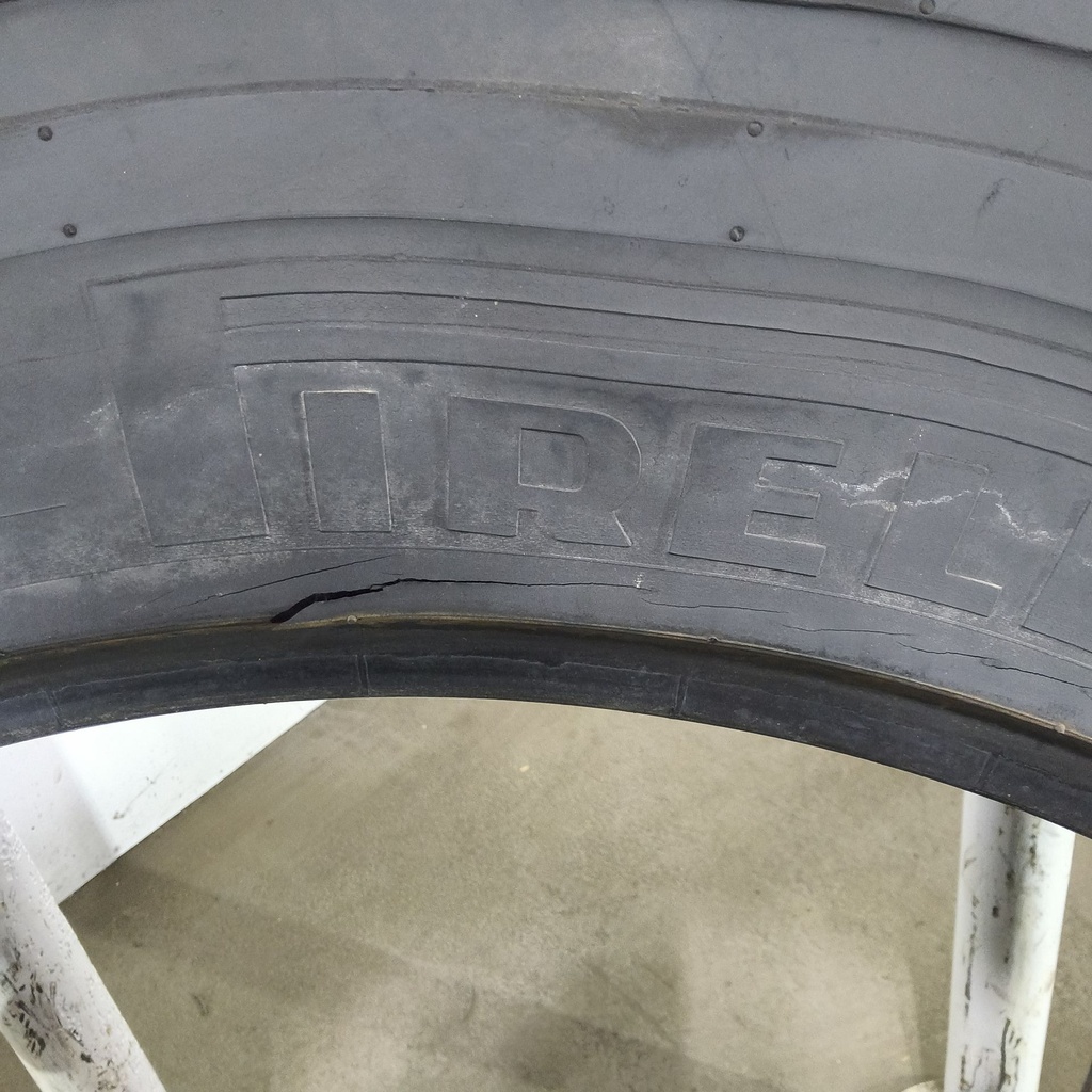 16.9R30 Pirelli TM 300 S R-1W 137A8 75%