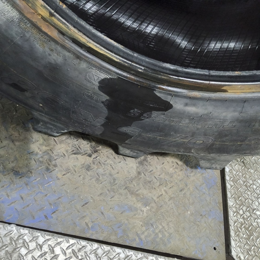 650/75R38 Michelin MachXBib R-1W 169A8 90%