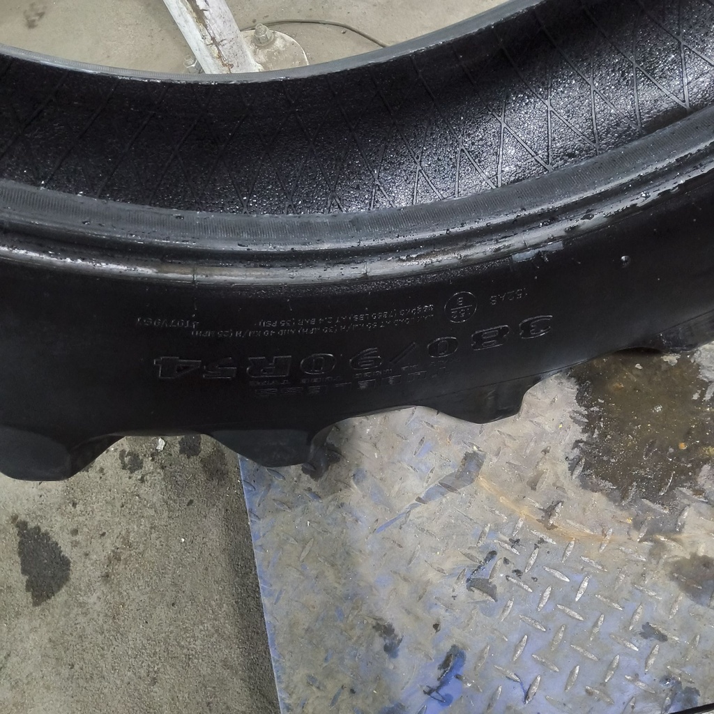 380/90R54 Goodyear Farm DT800 Super Traction R-1W 152A8 70%