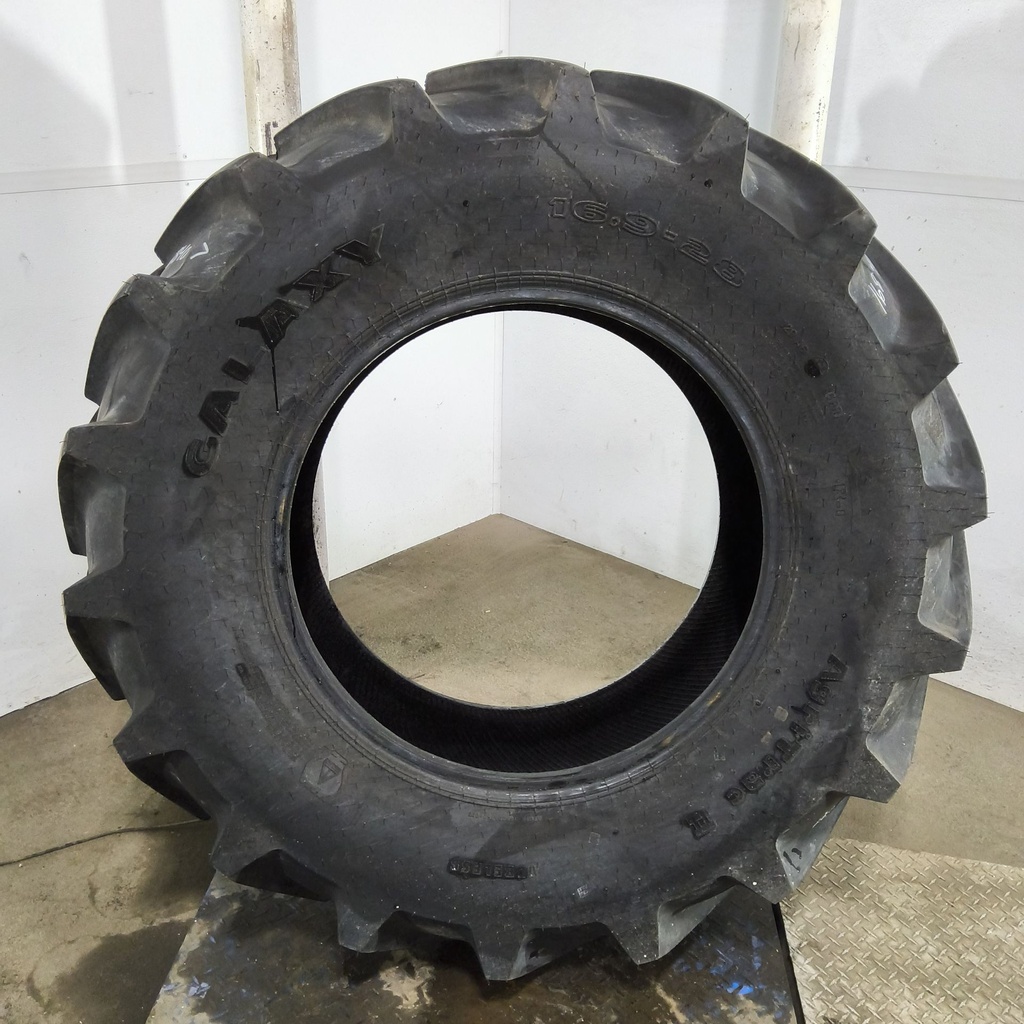 16.9-28 Galaxy Agri-Trac II R-1 C (6 Ply), 95%
