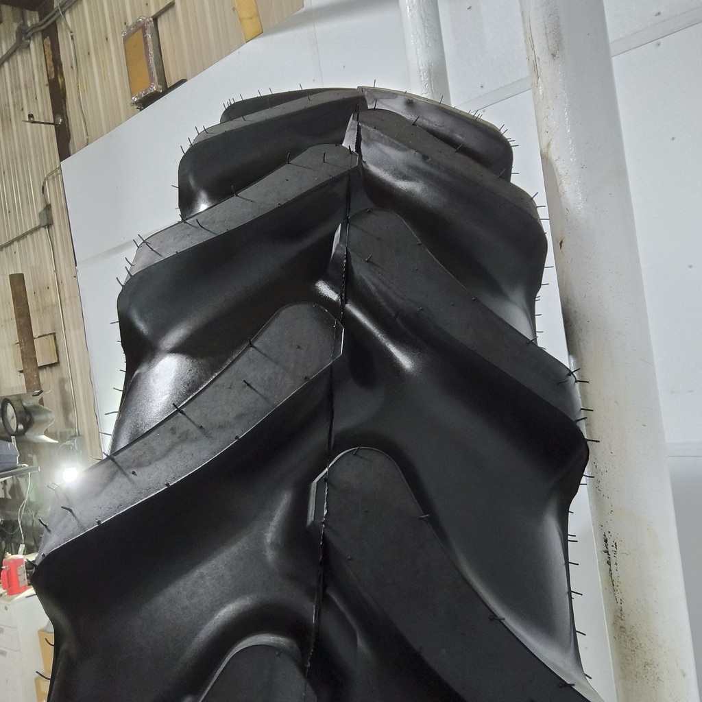 UFT380/105R50 Goodyear Farm Ultra Sprayer R-1 179D 99%