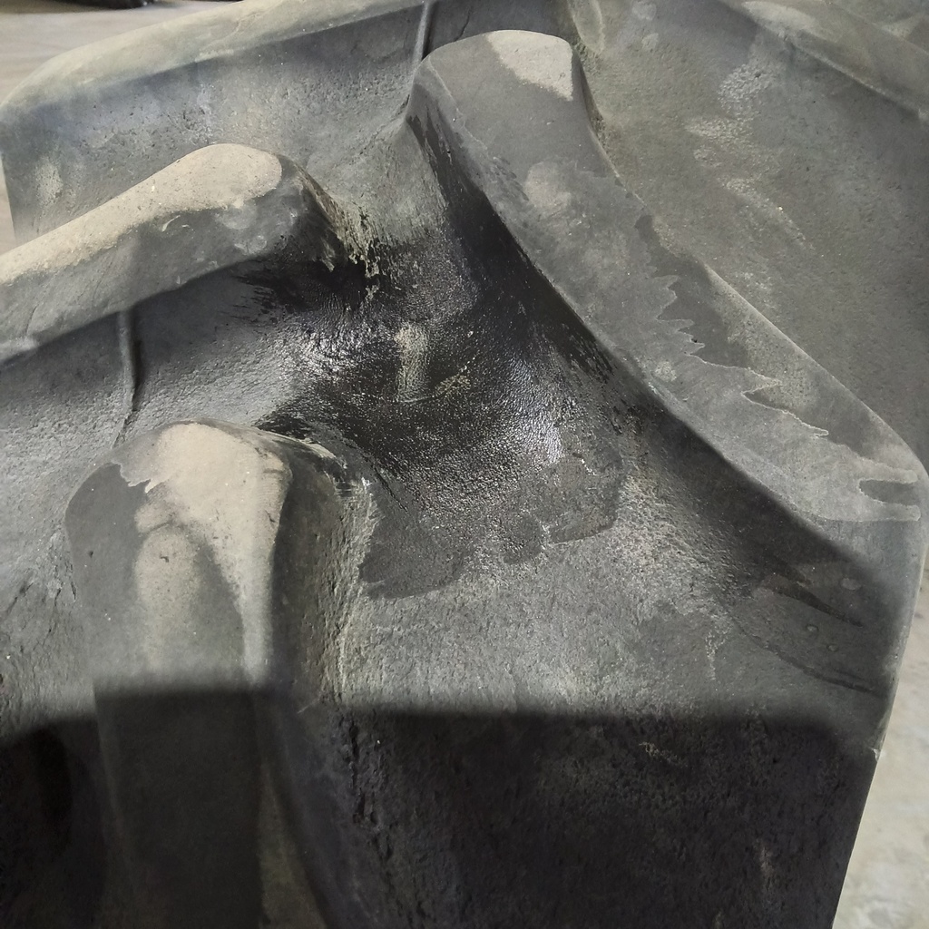 380/80R38 Firestone Radial All Traction DT R-1W 142A8 70% 380/80R38 Firestone 70-80%