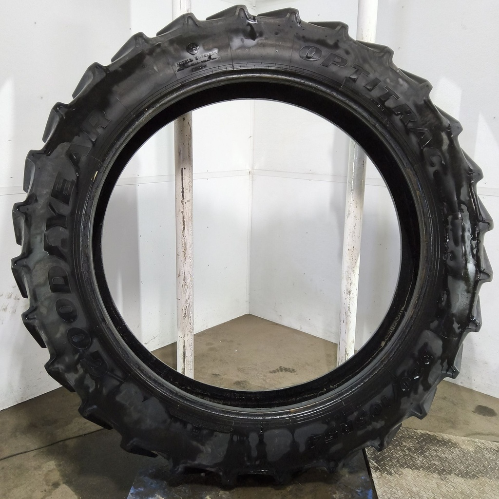 320/105R54 Goodyear Farm Optitrac R-1W 166D 75%
