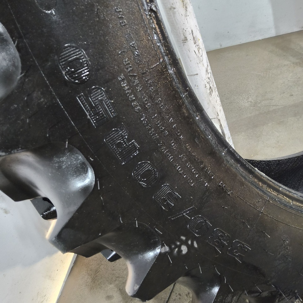 380/90R50 Firestone Radial 9000 R-1W 151A8/151B 95%