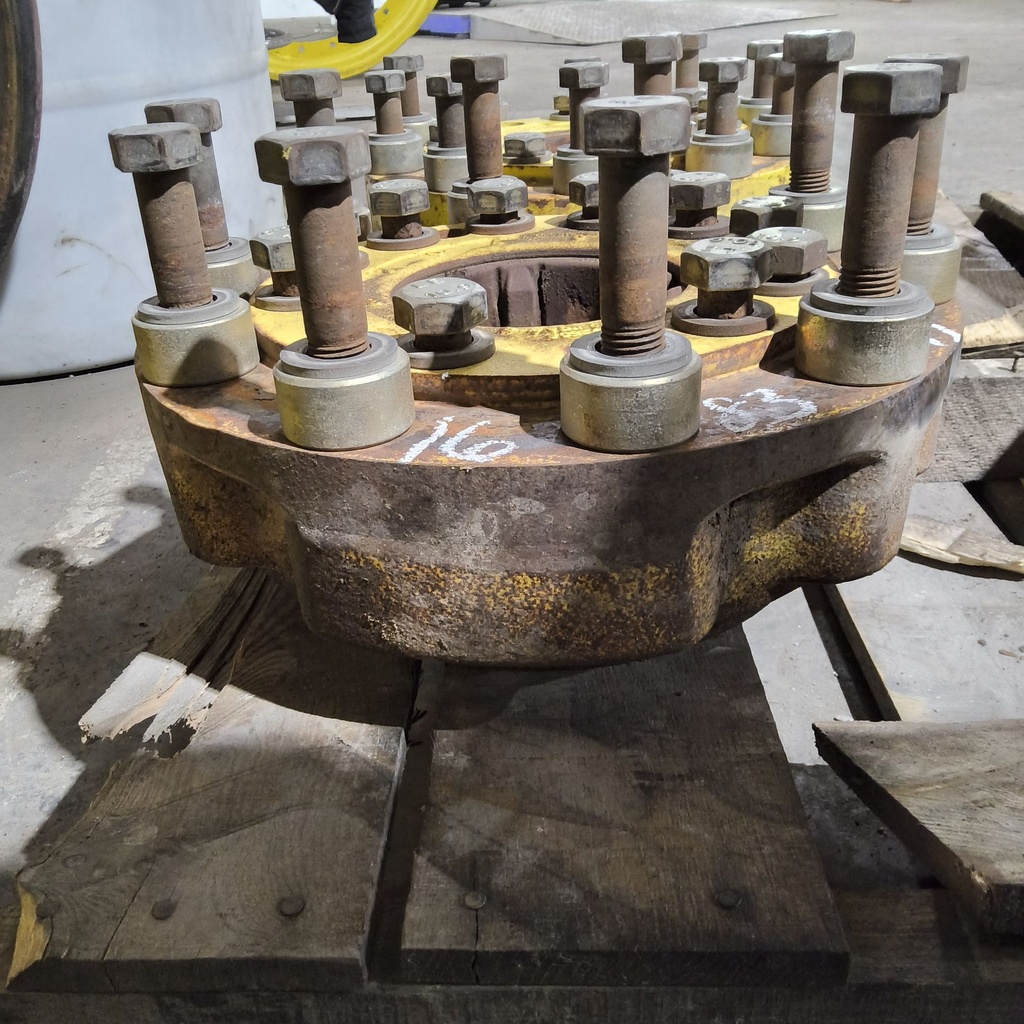 10-Hole Wedg-Lok OE Style, 4.72" (120.02mm) axle, John Deere Yellow