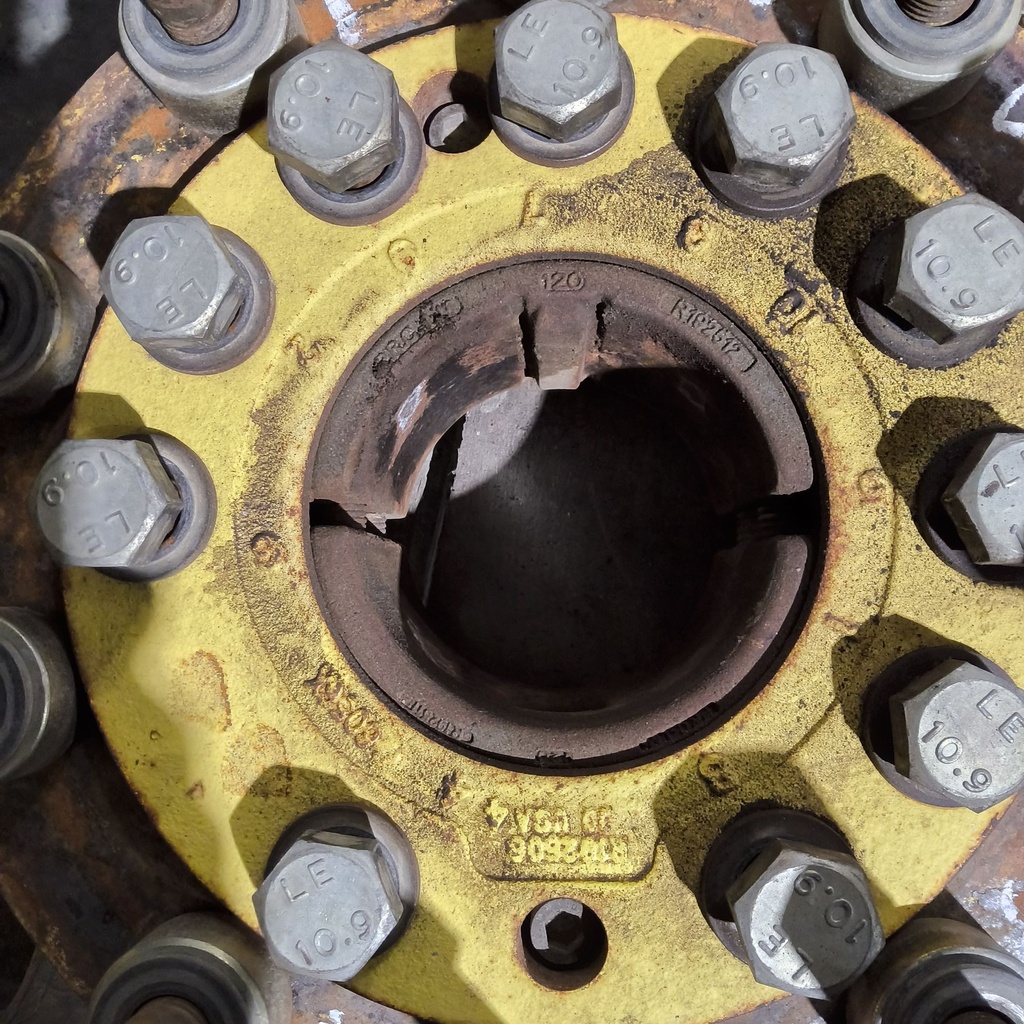 10-Hole Wedg-Lok OE Style, 4.72" (120.02mm) axle, John Deere Yellow